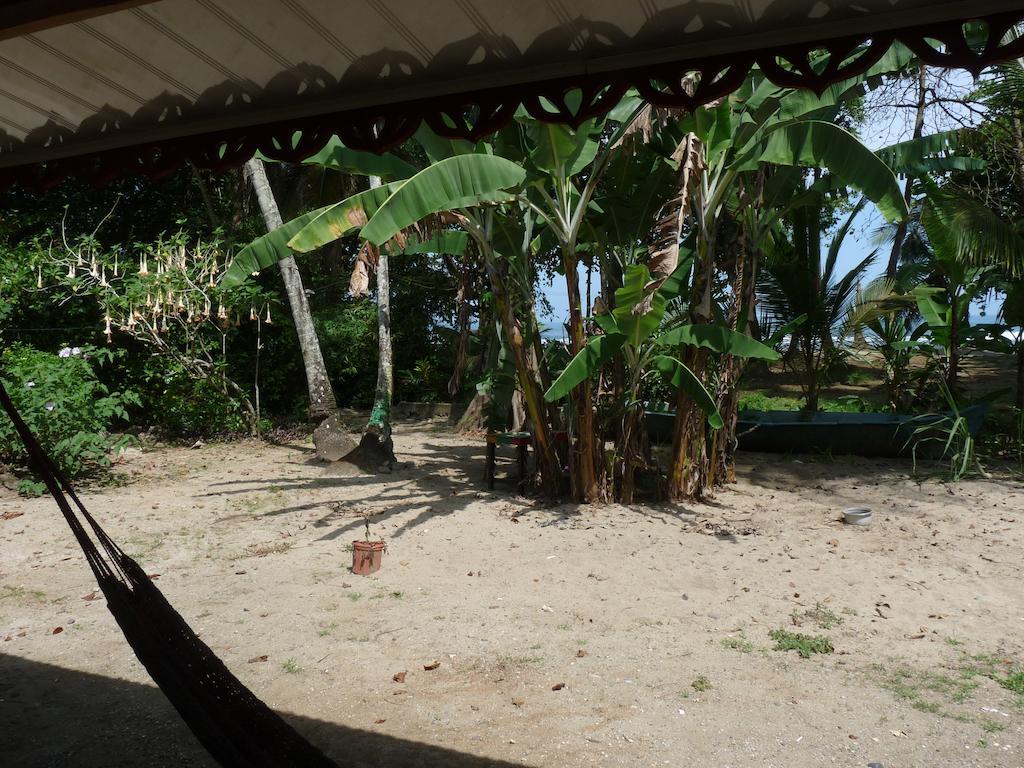 Yucca Beachfront Hotel Puerto Viejo de Talamanca Exterior photo