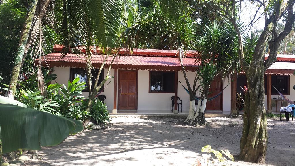 Yucca Beachfront Hotel Puerto Viejo de Talamanca Exterior photo